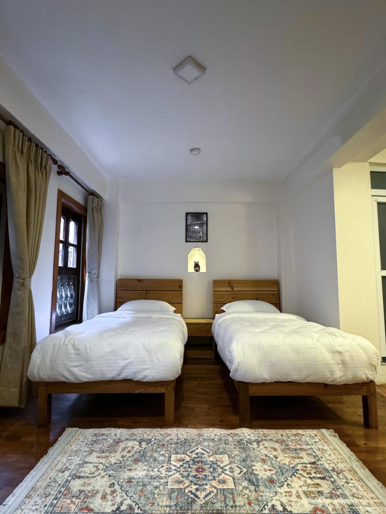 Karuna Hotel Patan Kathmandu Exterior foto
